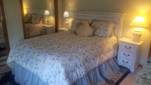 Cold Moon Farm B&B