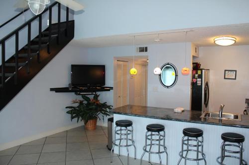 Apartamento Beachfront II #305 Condo