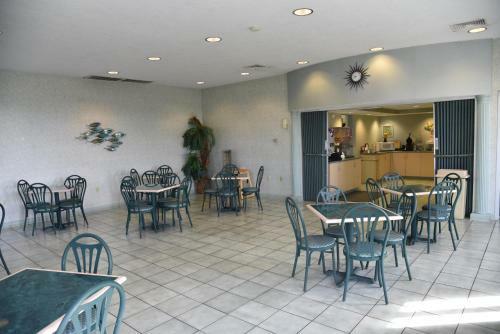 Motel Hospitality House