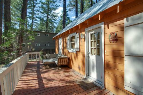 Cozy Bobby Grey Manor