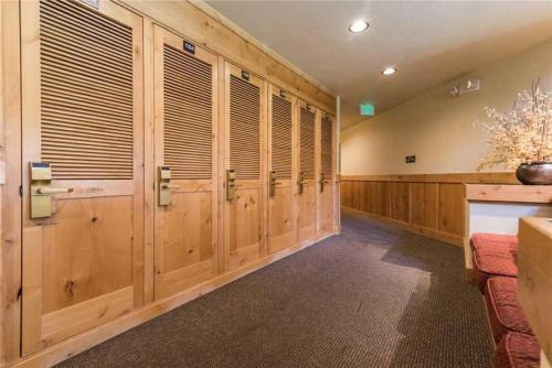 1210 Trappeur's Lodge, Trappeur's Crossing