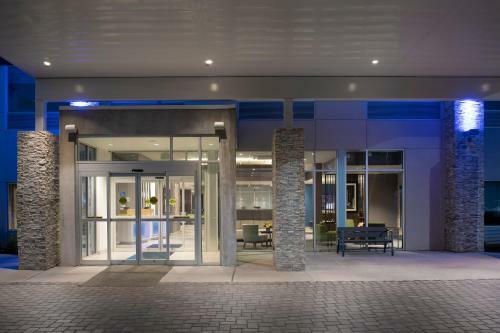 Hotel Holiday Inn Express & Suites - North Brunswick
