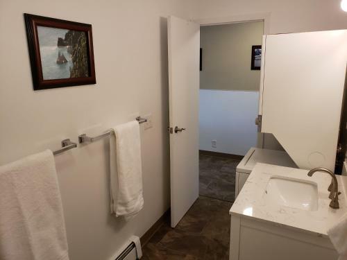 Hostal Marathon View Vacation Rentals