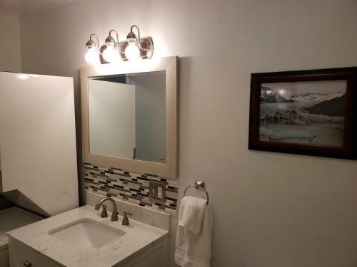 Hostal Marathon View Vacation Rentals