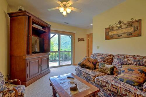 Ridgeview Lodge Home