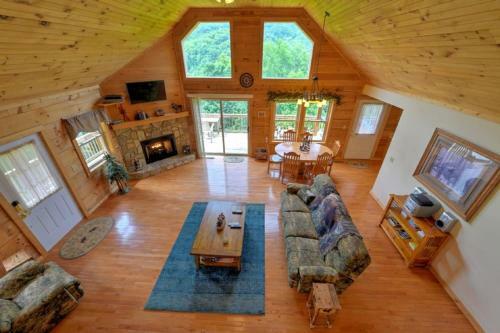 Ridgeview Lodge Home