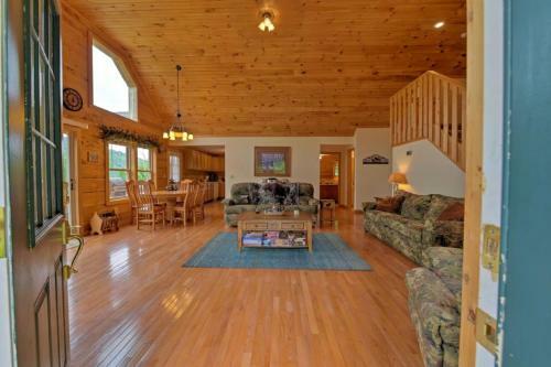 Ridgeview Lodge Home
