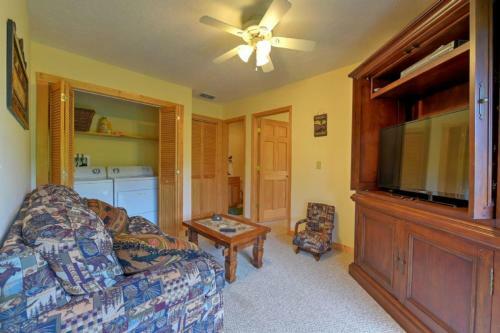 Ridgeview Lodge Home