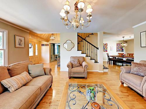 8371 Los Osos Road Home