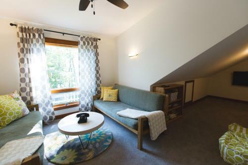 Mission Springs Lake House