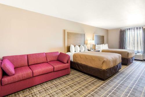 Hotel Quality Inn & Suites