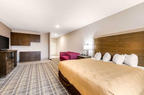 Hotel Quality Inn & Suites