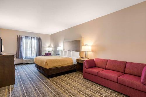 Hotel Quality Inn & Suites