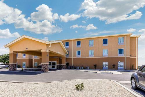 Hotel Quality Inn & Suites