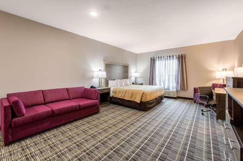 Hotel Quality Inn & Suites