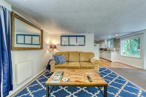 Bob's Riverfront Retreat