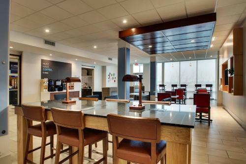Hotel Holiday Inn Express & Suites Mt Sterling North