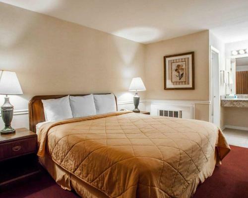 Hotel Rodeway Inn Lyons - La Grange