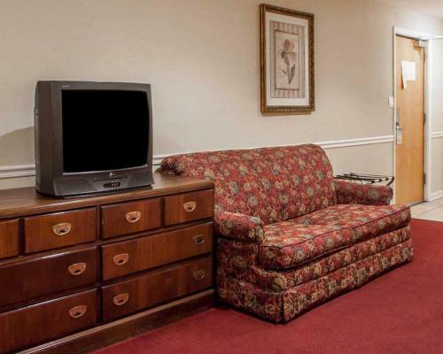 Hotel Rodeway Inn Lyons - La Grange