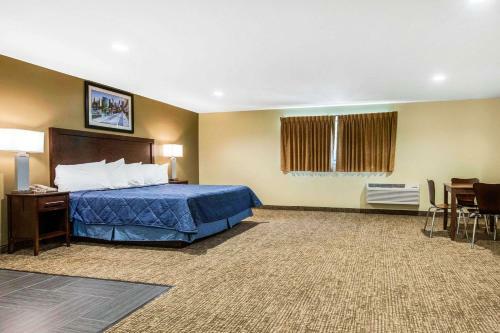 Hotel Rodeway Inn Lyons - La Grange