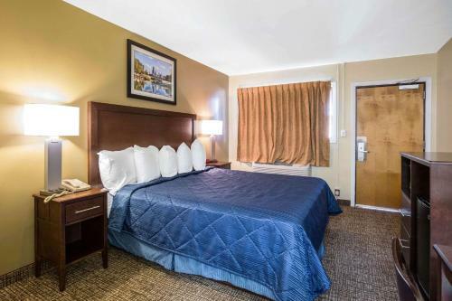 Hotel Rodeway Inn Lyons - La Grange