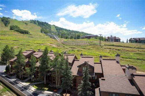 Storm Meadows 300-400 At Christie Base - Sm352