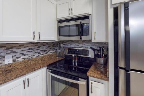 Pura Vida Unit A
