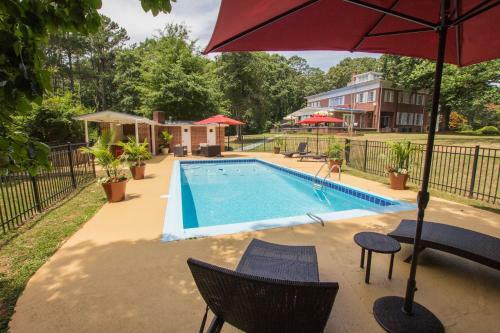 Villa Fabulous Parties In Large Classical Atlanta Estate