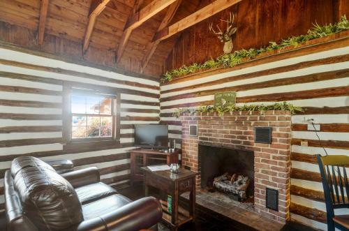 Villa Mystic Mountain W/ Log Cabin