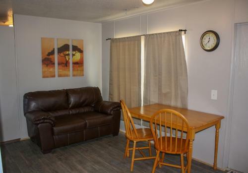 Posada Rayburn Inn