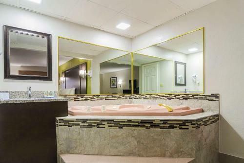 Hotel Quality Inn Raeford