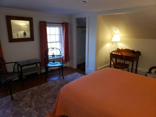 Posada Hawks House Inn