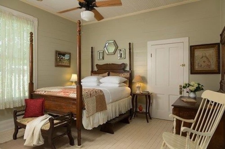 Maison D'memoire Bed & Breakfast Cottages