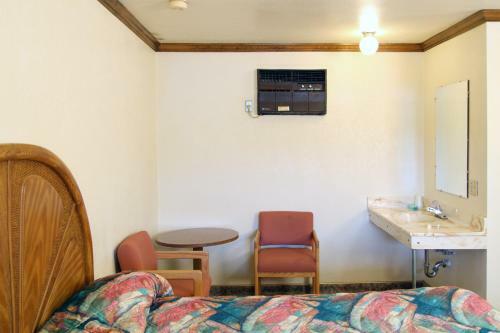 Country Inn Motel