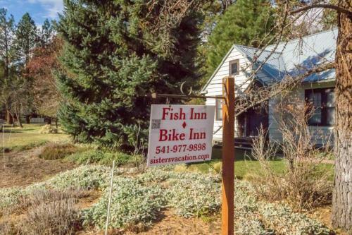 Fish Inn Bike Inn