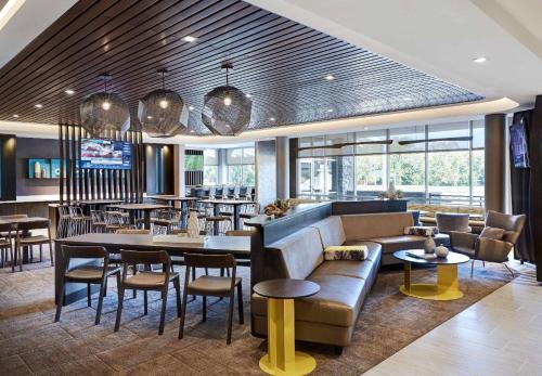 Hotel Springhill Suites By Marriott Grand Rapids West
