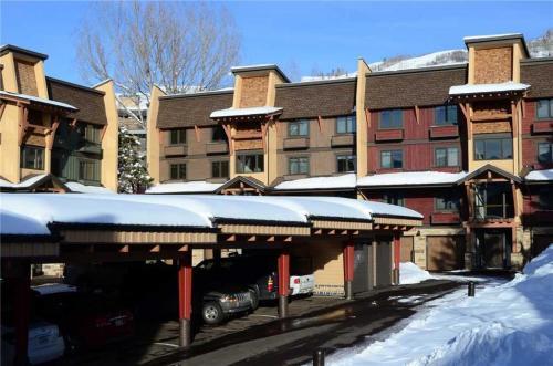 Phoenix At Steamboat - P105