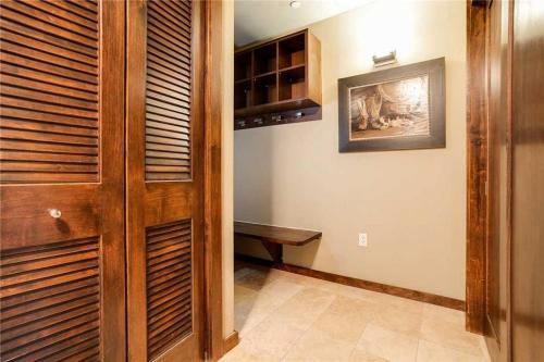 Howelsen Place - H307a