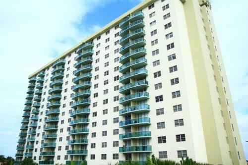 Apartamento Collins Condo #105482