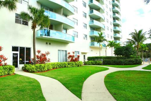 Apartamento Collins Condo #105482