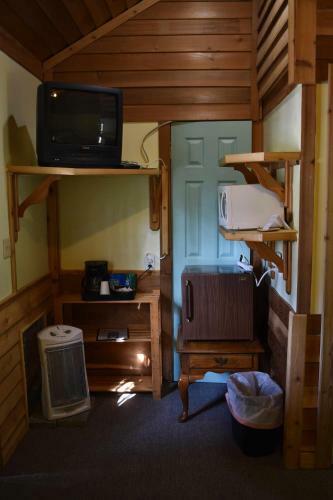 Exit Glacier Lodge
