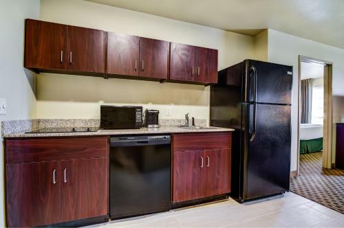 Hotel Castle Rock Inn & Suites - Quinter