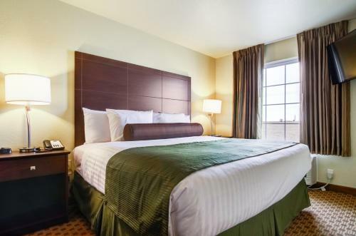 Hotel Castle Rock Inn & Suites - Quinter