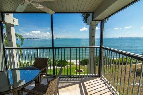 Apartamento Mariner Pointe #1012