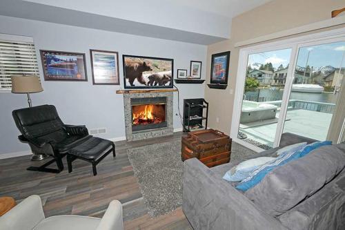 472 Christie Drive Home