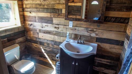 Glacier Creek Cabins
