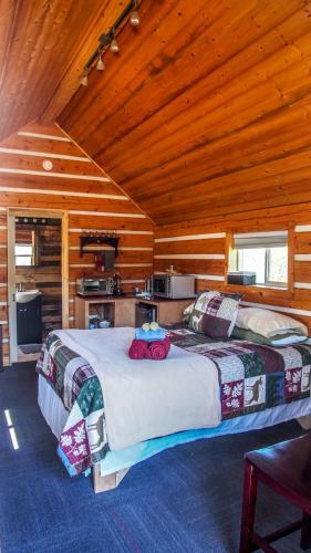 Glacier Creek Cabins