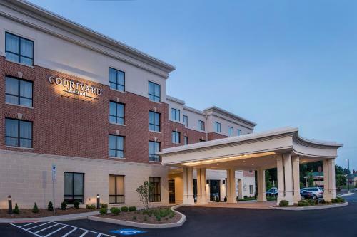 Hotel Courtyard By Marriott Hershey Chocolate Avenue