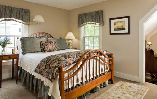 Martin Hill Inn Bed & Breakfast
