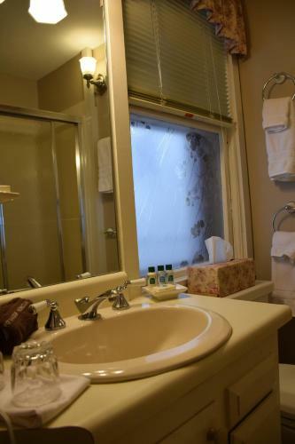 Martin Hill Inn Bed & Breakfast